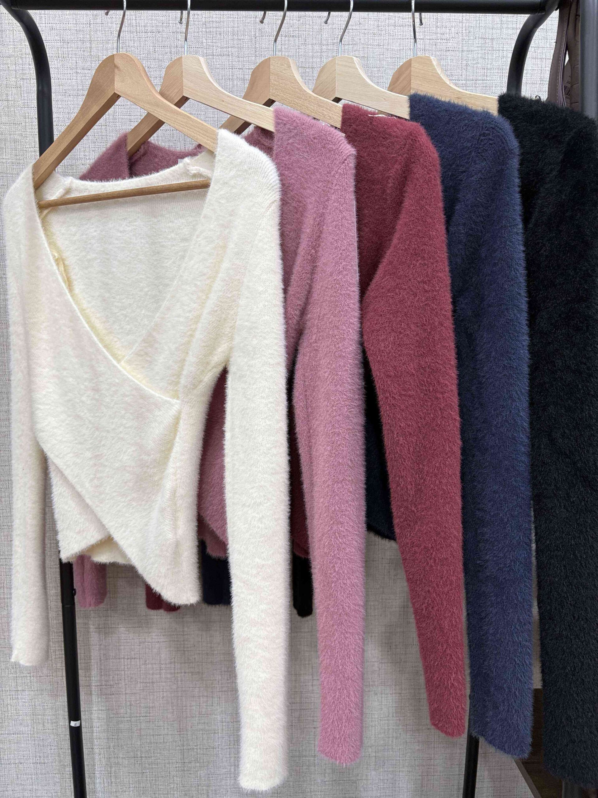 Jersey peluche escote cruzado